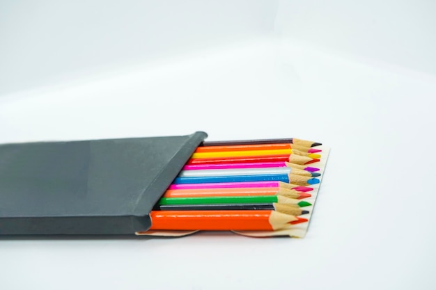 Faber-Castell 36 Renk Kuru Boya Kalemi Seti