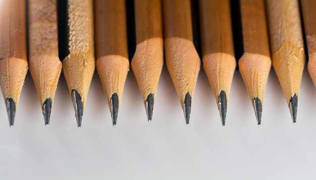 Faber-Castell Grip 2001 Kurşun Kalem 12'li Kutu
