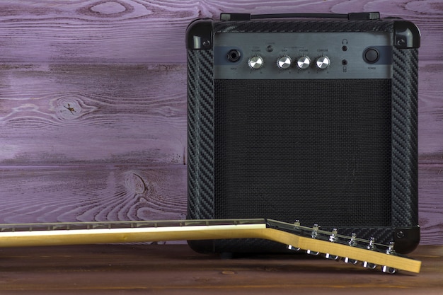 Fender Frontman 20G Gitar Amfisi