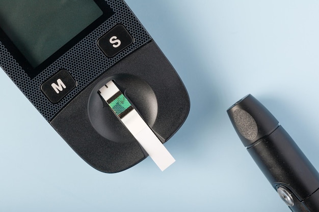 Accu-Chek Instant Kan Şekeri Ölçüm Cihazı Seti